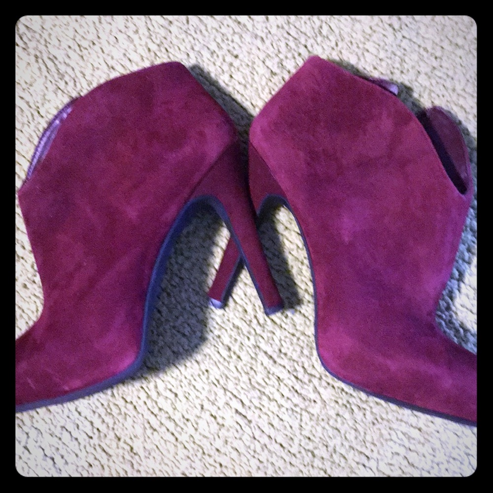 Suede, burgundy, Jessica Simpson booties